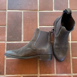 Thursday Boot Co. | Size 7 | Duchess - Dark Olive Suede.